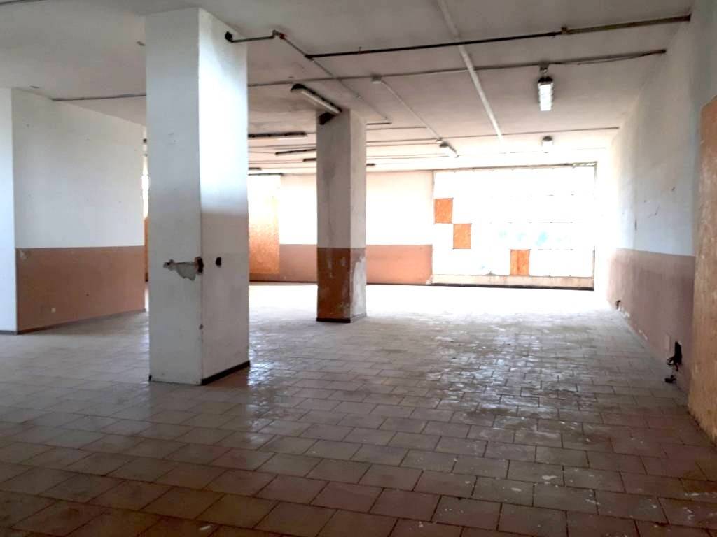 negozio in vendita a Cavernago