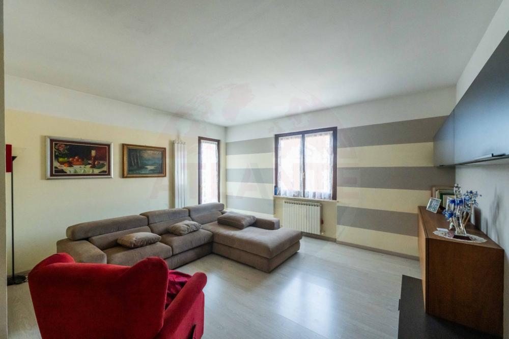 casa indipendente in vendita a Cavernago