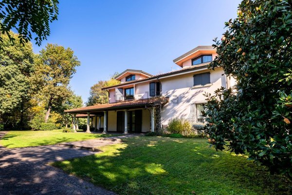 casa indipendente in vendita a Cavernago