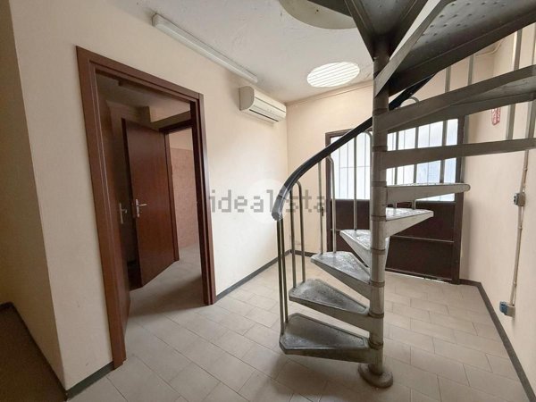 ufficio in vendita a Cavernago