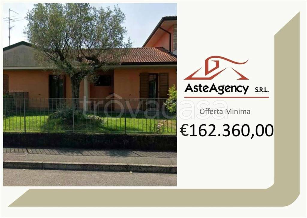 casa indipendente in vendita a Cavernago