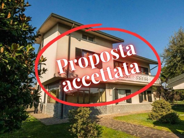 casa indipendente in vendita a Cavernago