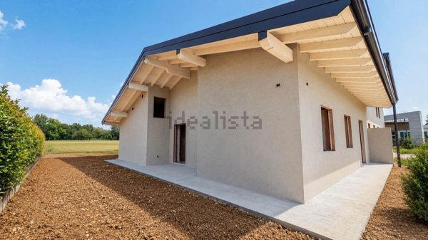 casa indipendente in vendita a Cavernago in zona Malpaga