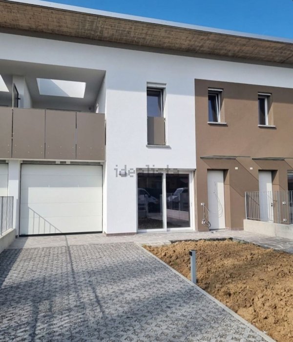 casa indipendente in vendita a Cavernago
