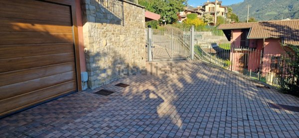 casa indipendente in vendita a Cazzano Sant'Andrea