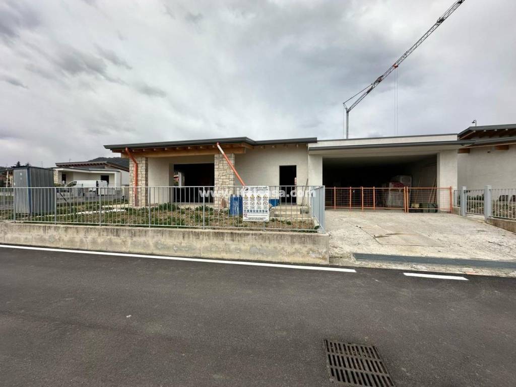 casa indipendente in vendita a Cenate Sopra