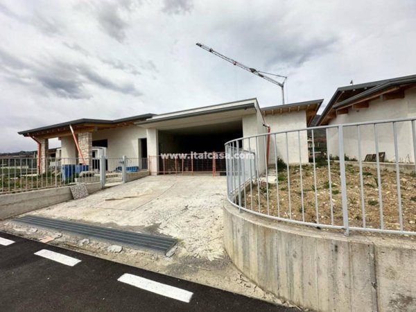 casa indipendente in vendita a Cenate Sopra