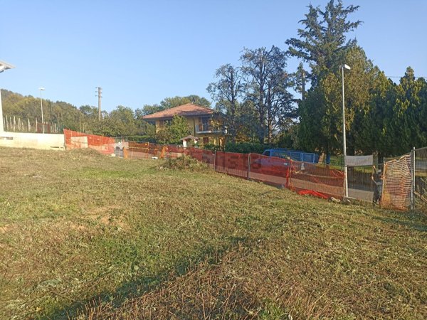 terreno edificabile in vendita a Cenate Sopra in zona Valpredina