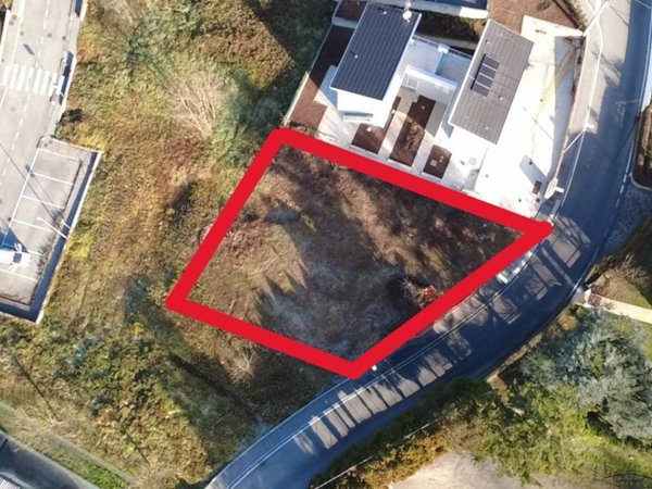 terreno edificabile in vendita a Cenate Sopra