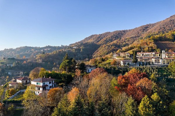 casa indipendente in vendita a Cenate Sopra in zona Valpredina