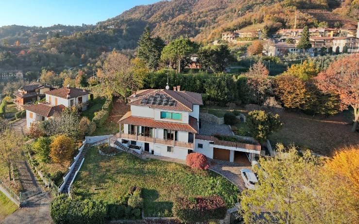 casa indipendente in vendita a Cenate Sopra in zona Valpredina