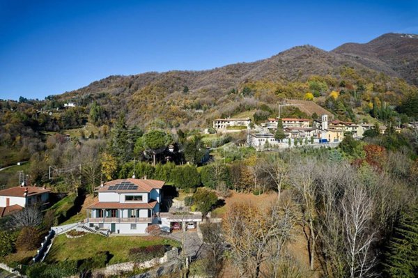 casa indipendente in vendita a Cenate Sopra in zona Valpredina