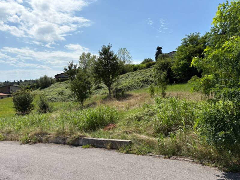 terreno edificabile in vendita a Cenate Sopra