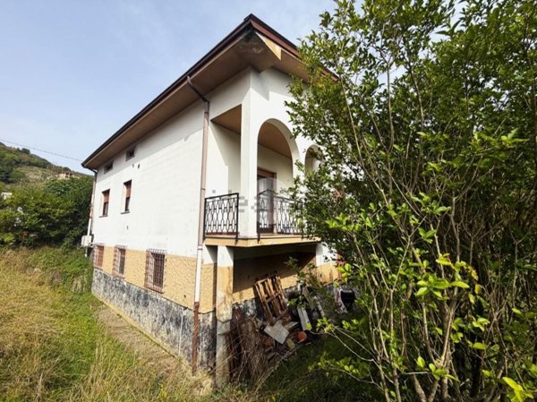 casa indipendente in vendita a Cenate Sopra in zona Sant'Ambrogio