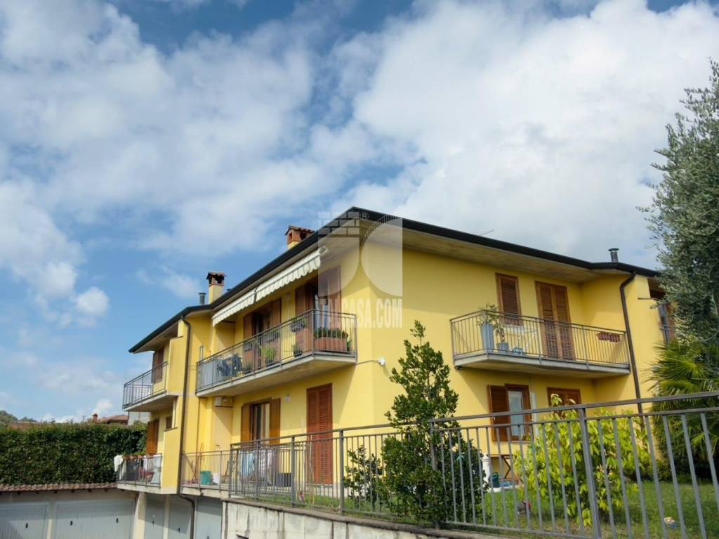 appartamento in vendita a Cenate Sopra in zona Sant'Ambrogio