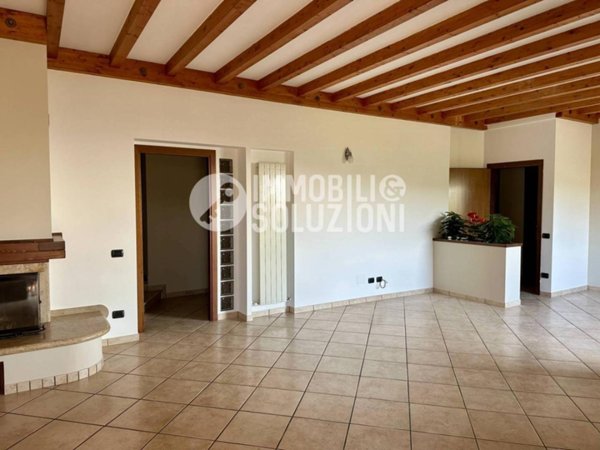 appartamento in vendita a Cenate Sotto in zona San Rocco