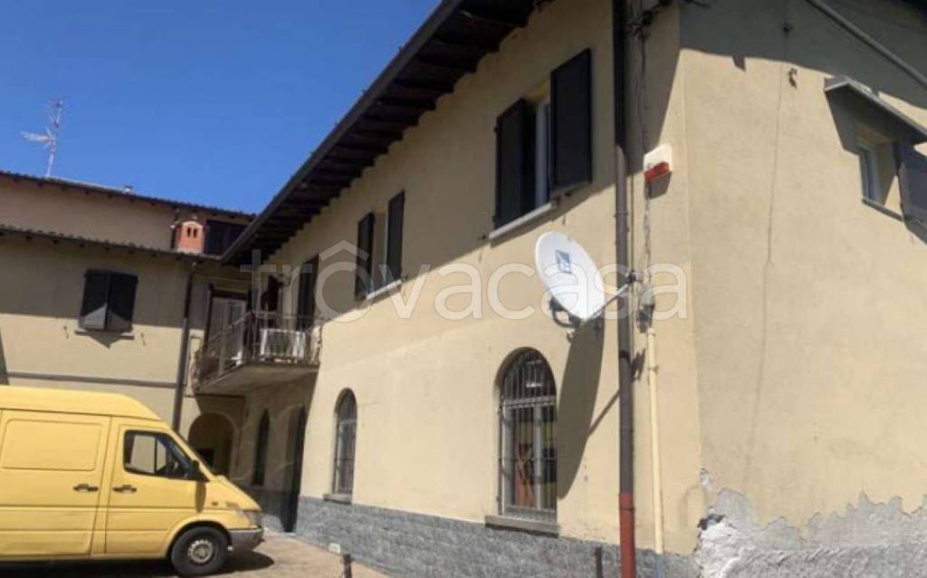 negozio in vendita a Cenate Sotto