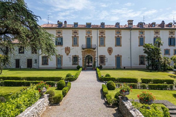 appartamento in vendita a Cenate Sotto in zona Castello