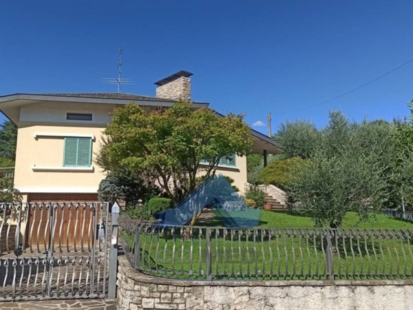 casa indipendente in vendita a Cenate Sotto