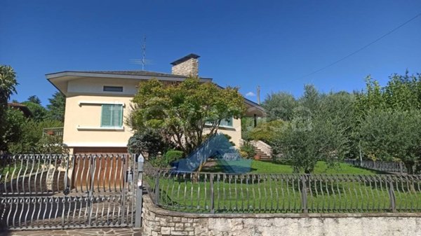 casa indipendente in vendita a Cenate Sotto
