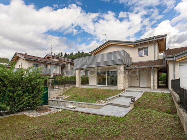casa indipendente in vendita a Cenate Sotto
