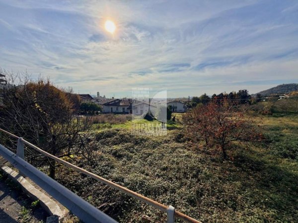 terreno edificabile in vendita a Cenate Sotto