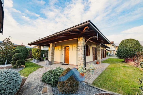 casa indipendente in vendita a Cenate Sotto