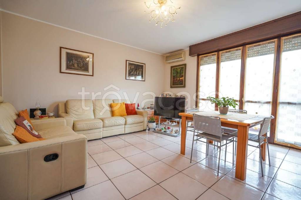 appartamento in vendita a Cenate Sotto