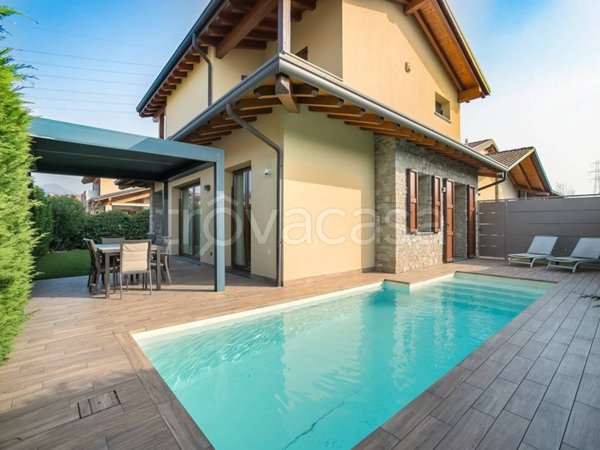 casa indipendente in vendita a Cenate Sotto