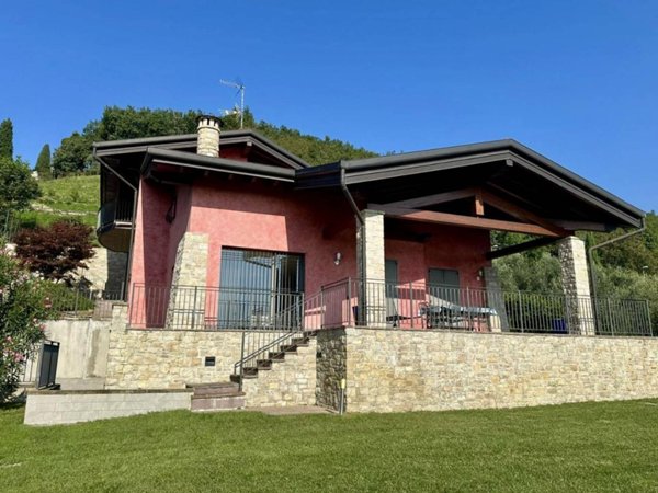 casa indipendente in vendita a Cenate Sotto