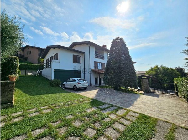 casa indipendente in vendita a Cenate Sotto