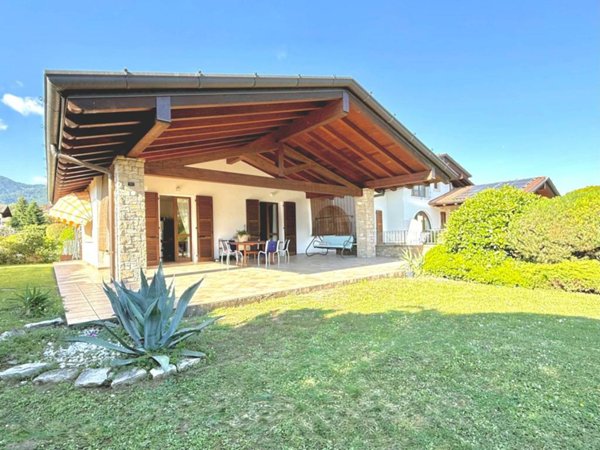 casa indipendente in vendita a Cenate Sotto