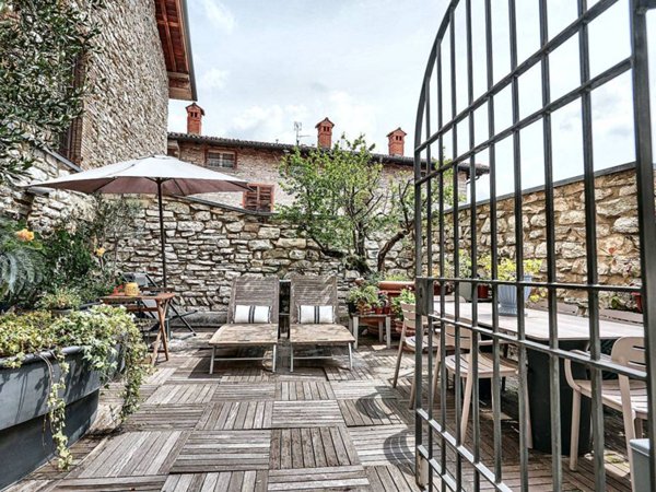 appartamento in vendita a Cenate Sotto in zona Castello