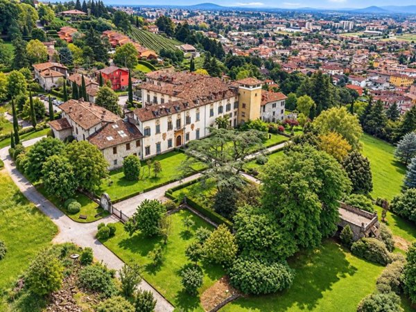appartamento in vendita a Cenate Sotto in zona Castello