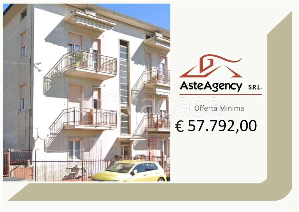 appartamento in vendita a Cenate Sotto in zona Castello