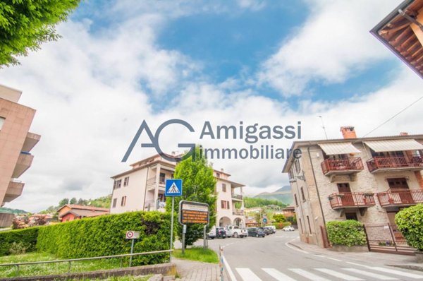 appartamento in vendita a Cenate Sotto in zona Castello