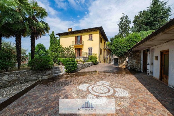 casa indipendente in vendita a Cenate Sotto in zona Castello