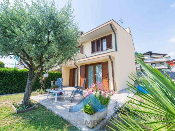 casa indipendente in vendita a Cenate Sotto in zona Castello