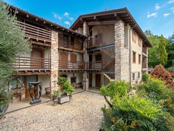 casa indipendente in vendita a Cenate Sotto in zona Castello
