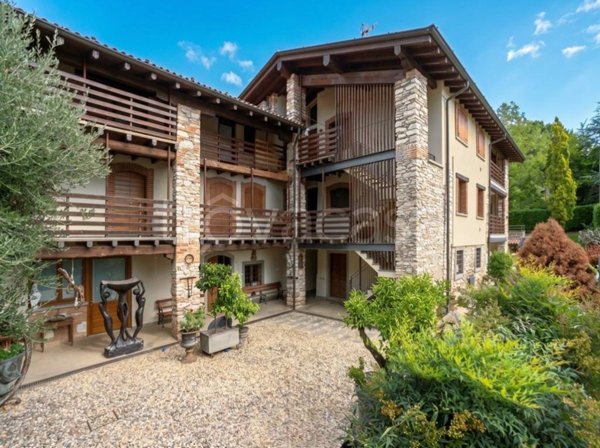 casa indipendente in vendita a Cenate Sotto in zona Castello