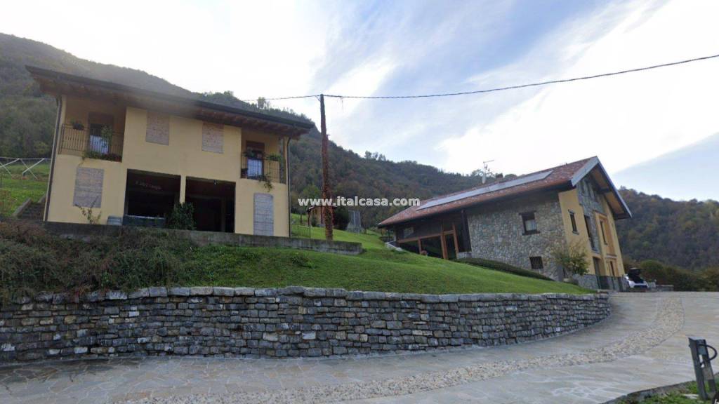 casa indipendente in vendita a Cene