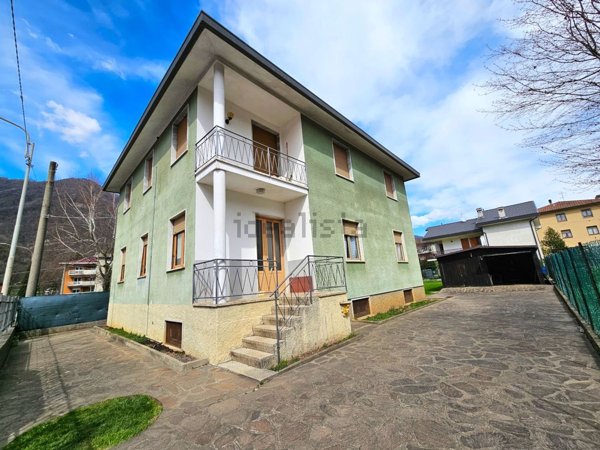 casa indipendente in vendita a Cene