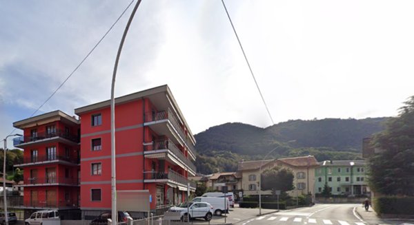 negozio in vendita a Cene