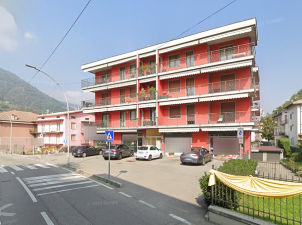 negozio in vendita a Cene