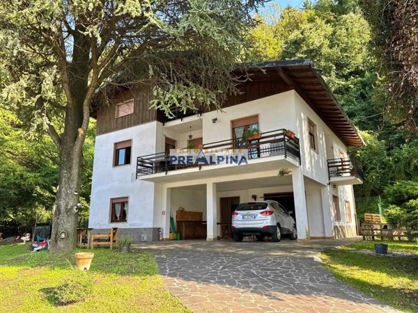 casa indipendente in vendita a Cene