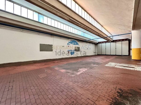 capannone in vendita a Cene