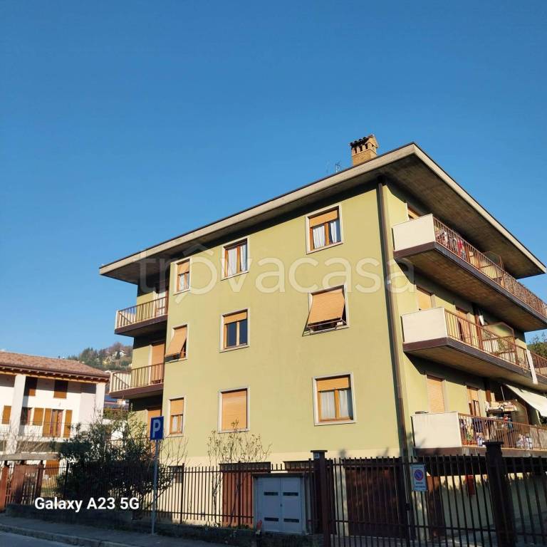 appartamento in vendita a Cene