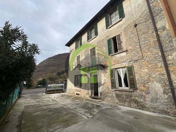 casa indipendente in vendita a Cene