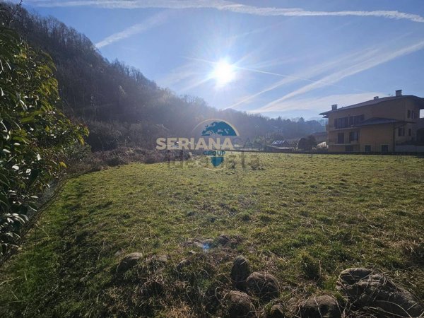 terreno edificabile in vendita a Cene
