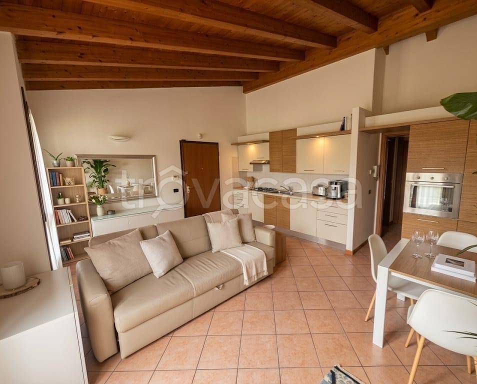 appartamento in vendita a Cene